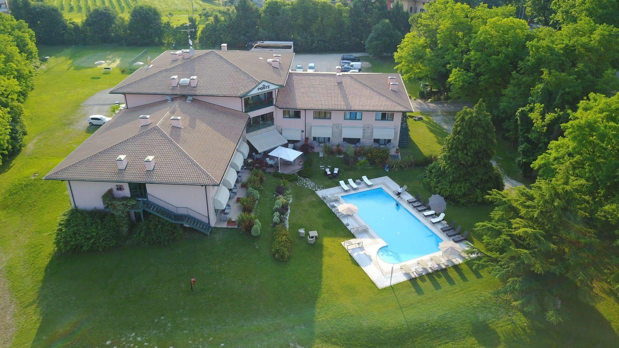 Hotel Al Ponte Gradisca dʼIsonzo Esterno foto